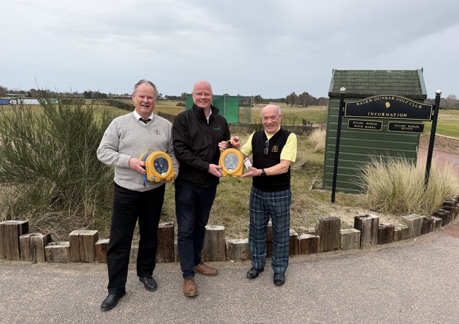 Nairn Dunbar gOLF club - defib donation